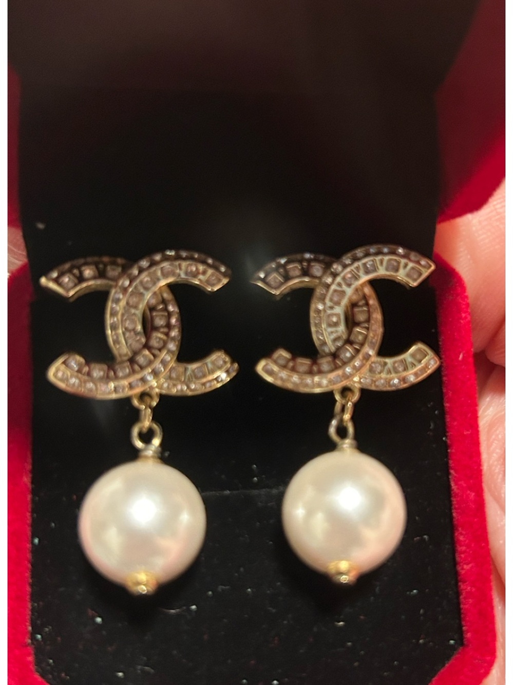 Classic Interlocking CC Pearl Drop Earrings - Gold and Pearl UNBRANDED